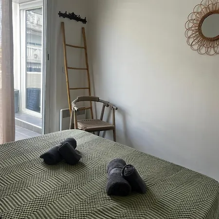 Апартаменти Juan Les Pins 2br Sunny Floor 50m Антіб