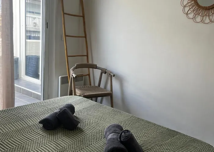 Апартаменти Juan Les Pins 2br Sunny Floor 50m Антіб